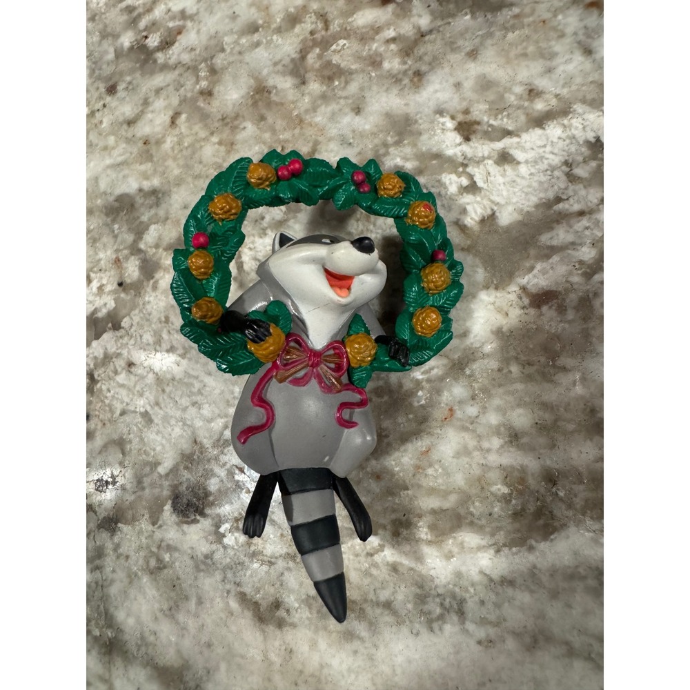 Disney Meeko Raccoon Wreath Christmas Ornament Pocahontas First Issue Vintage